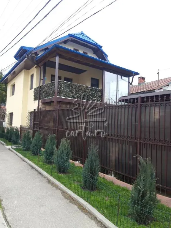 Vila LAVINIA