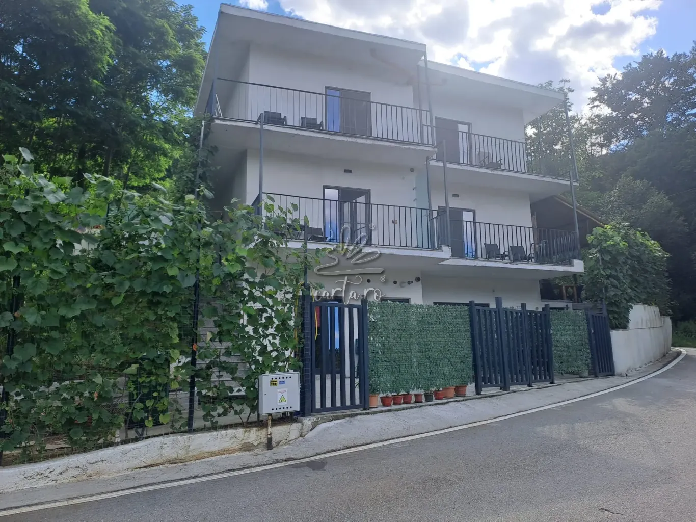 Casa STEJARU