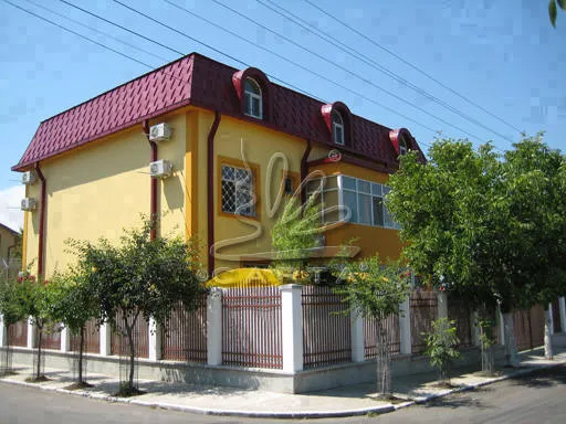 Vila ROBERT